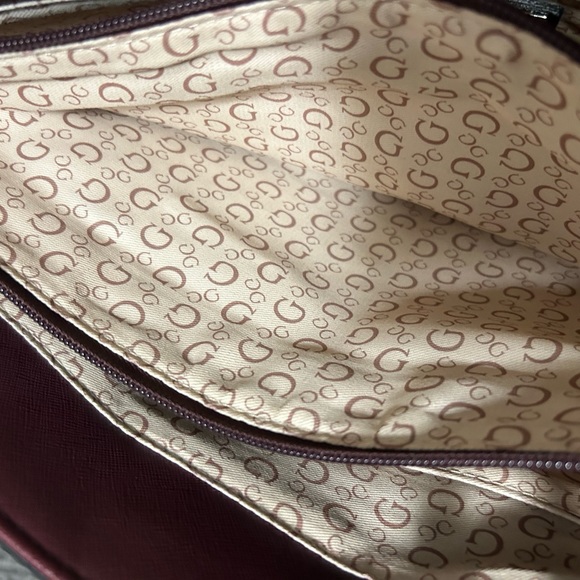Guess Purse Tote - Picture 2 of 4